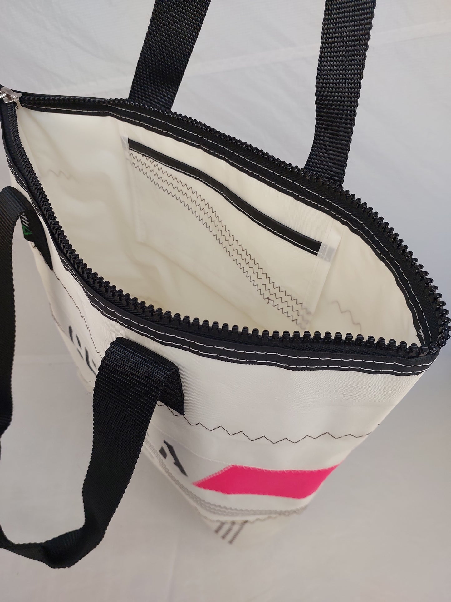 Genoa Zip Tote 758