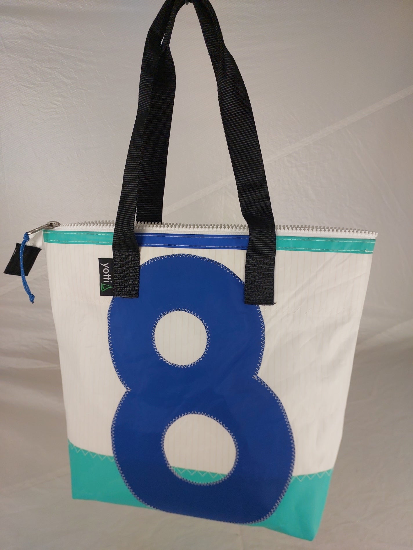 #8 Zip Tote 935
