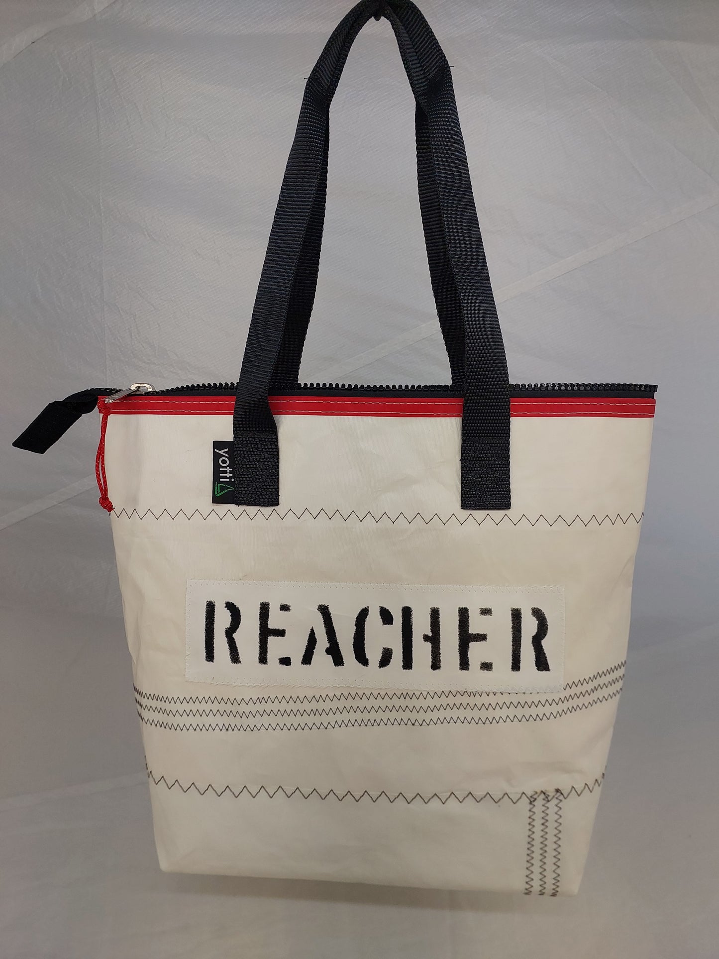 Reacher Zip Tote 806
