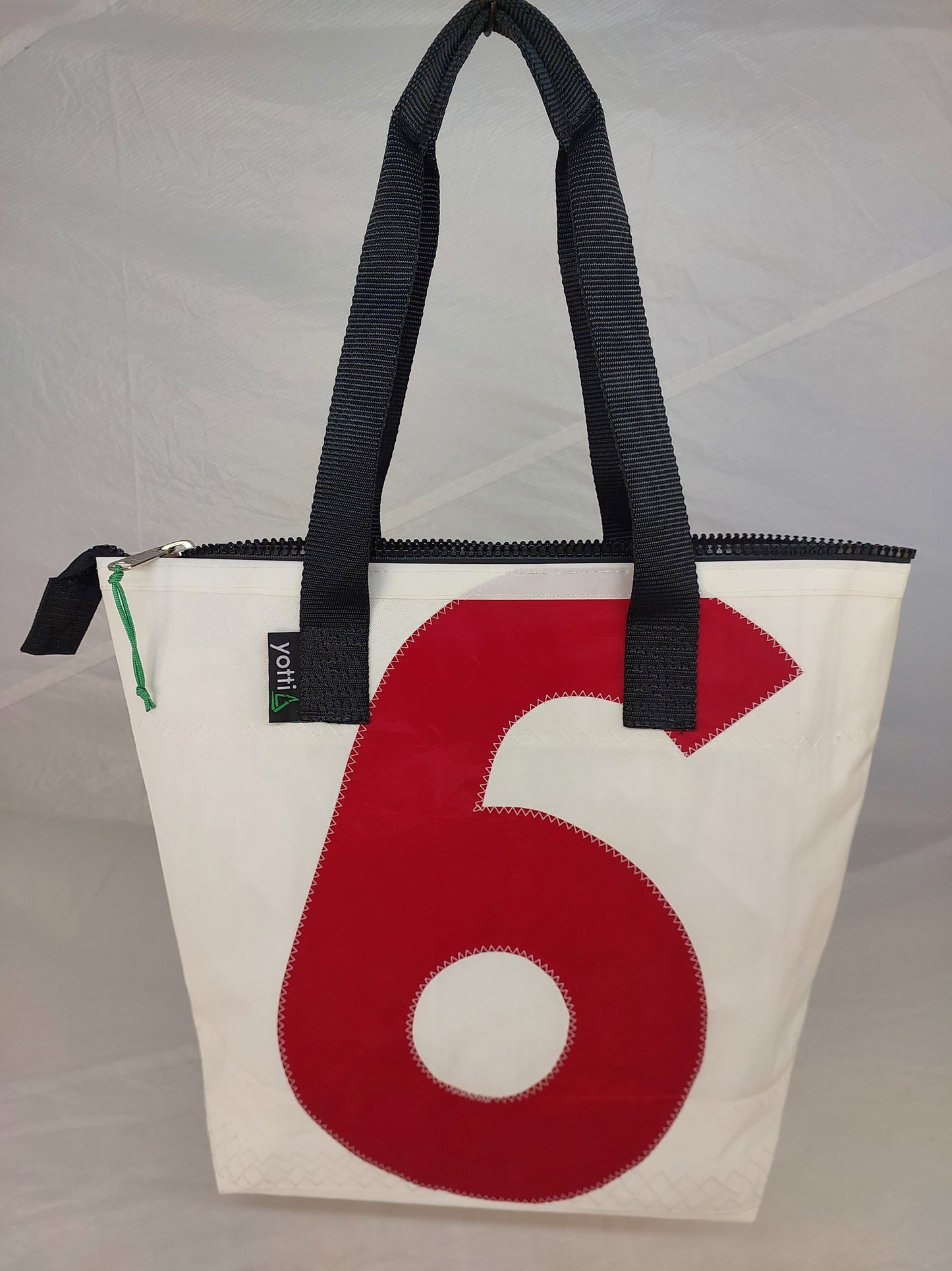 #6 Zip Tote 823
