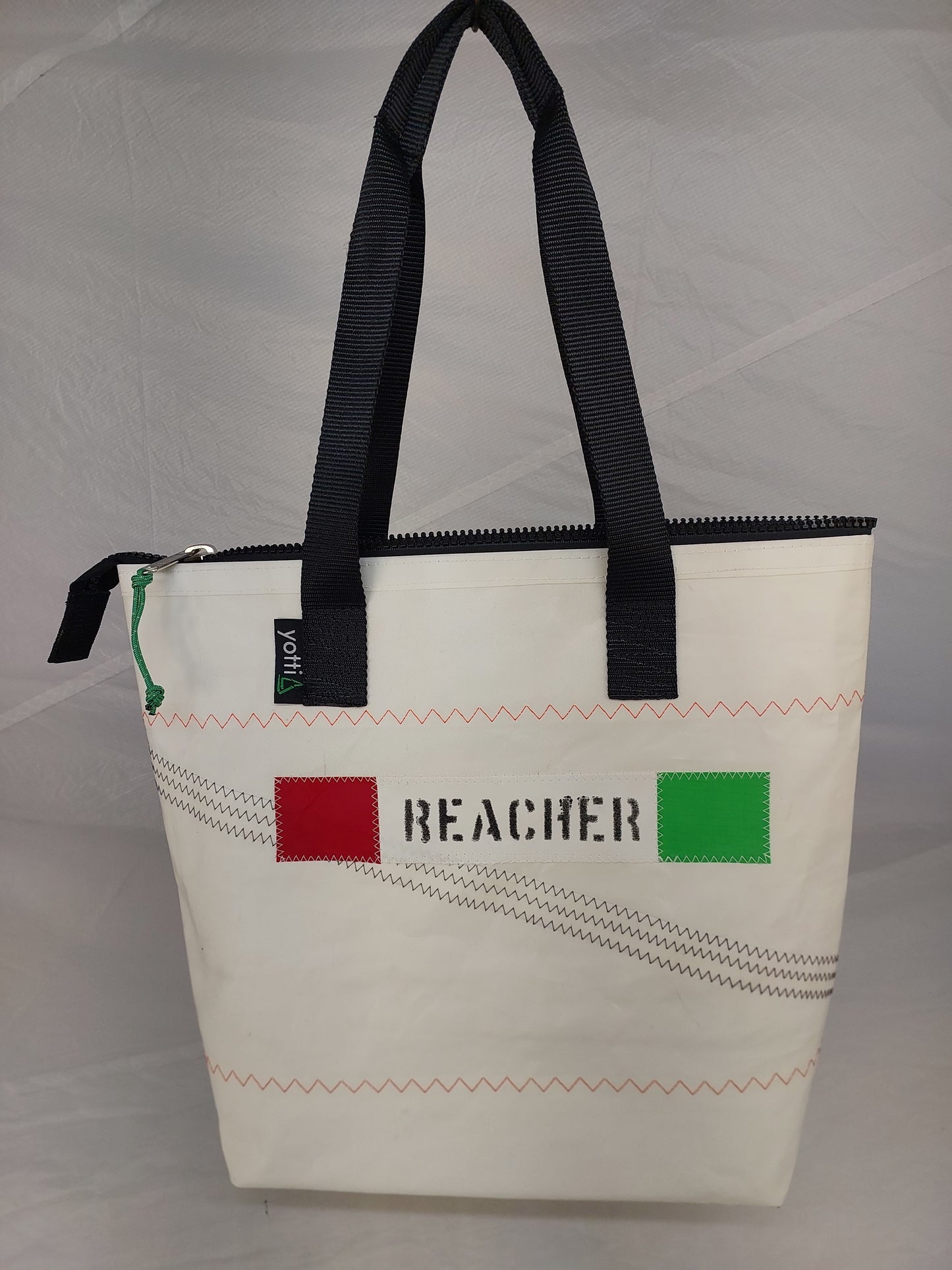 Reacher Zip Tote 828