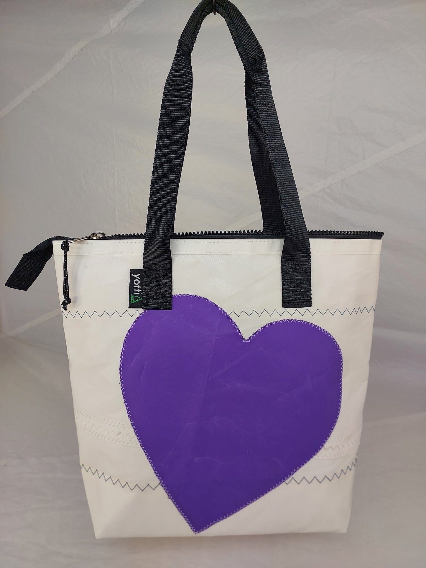 Heart Zip Tote 831