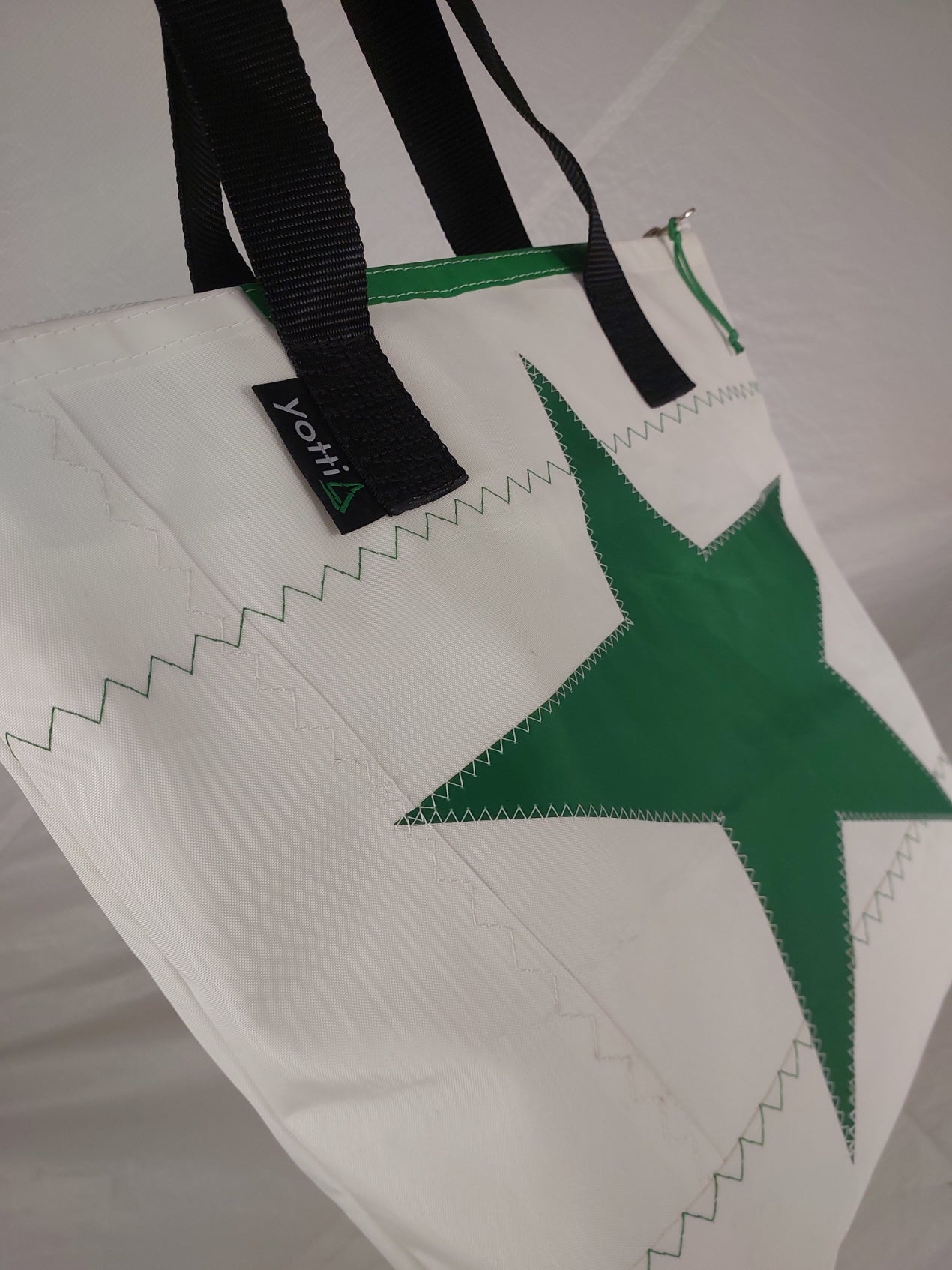Green Star Zip Tote 933