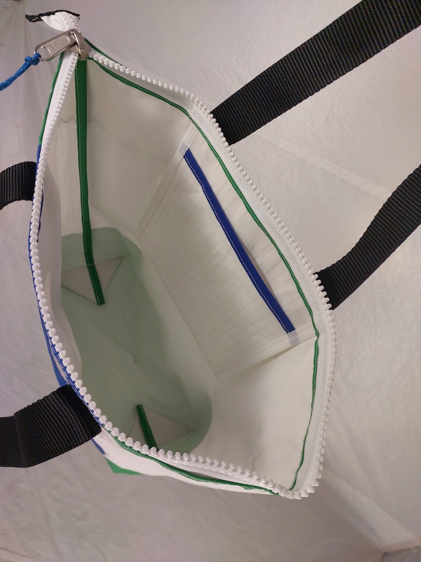#8 Zip Tote 934