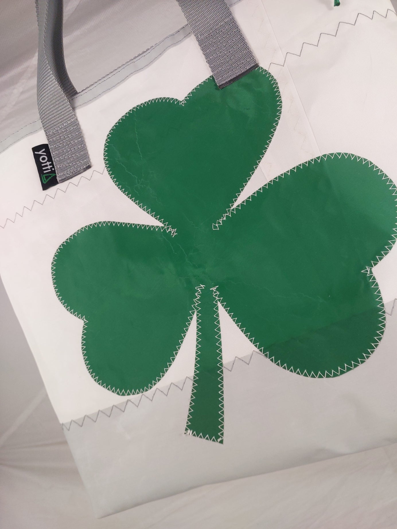 Shamrock Zip Tote 936