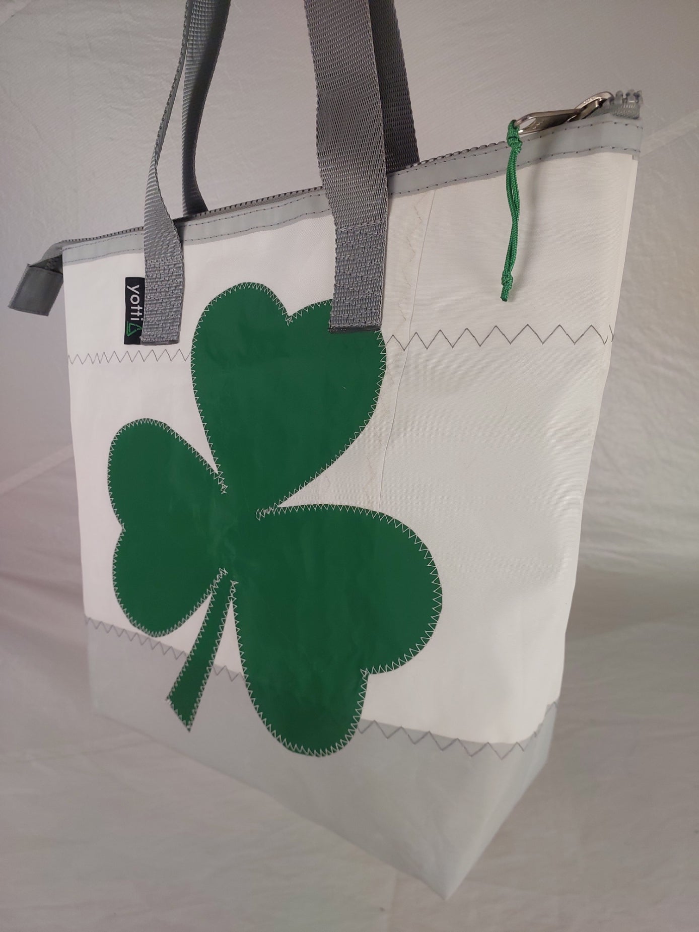 Shamrock Zip Tote 936