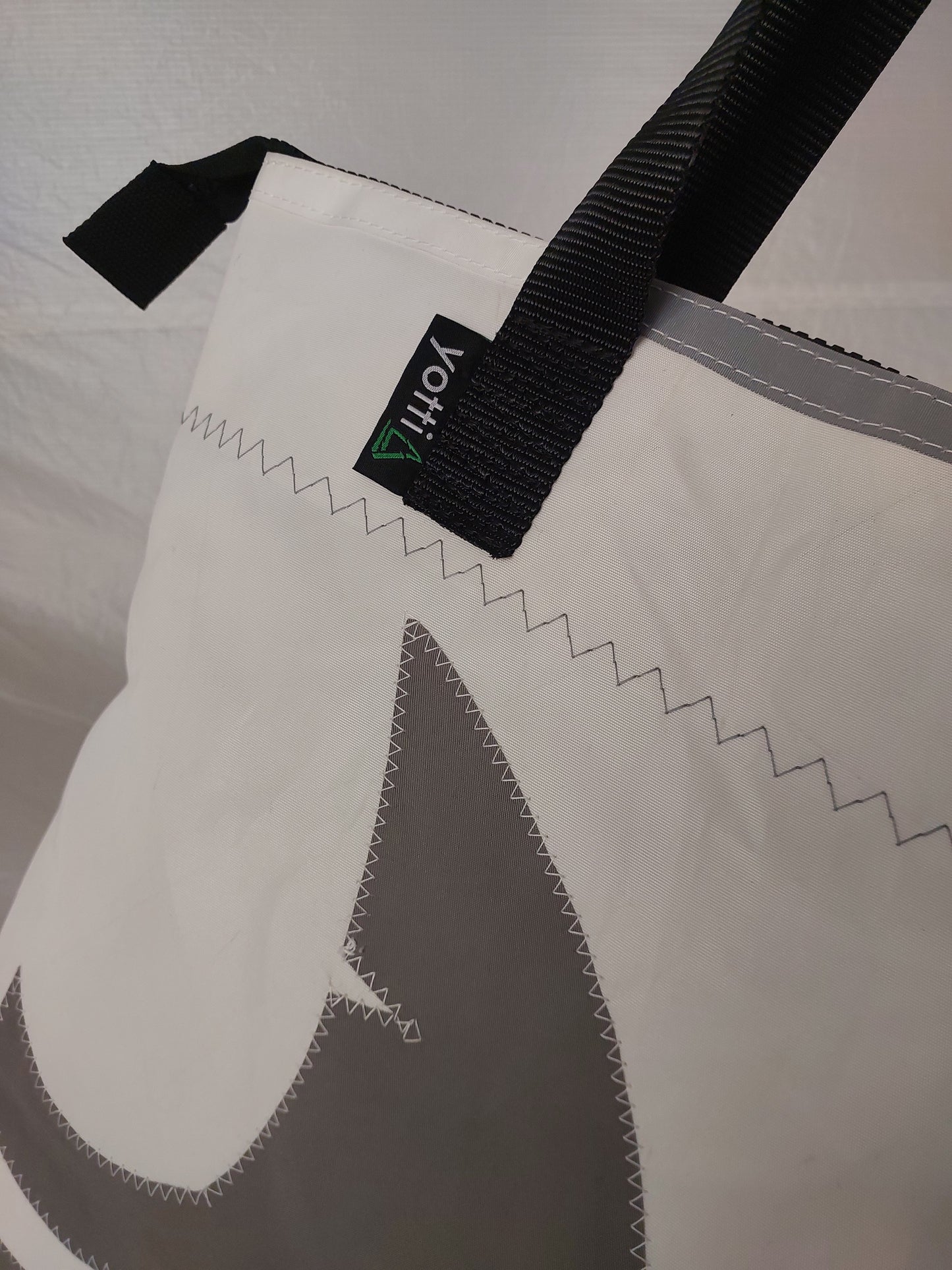 Shark Zip Tote 939