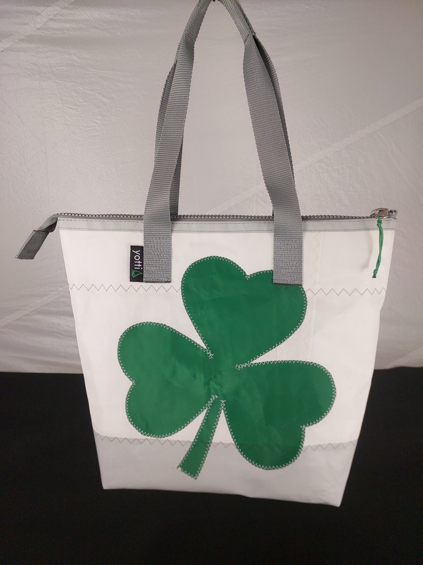 Shamrock Zip Tote 936