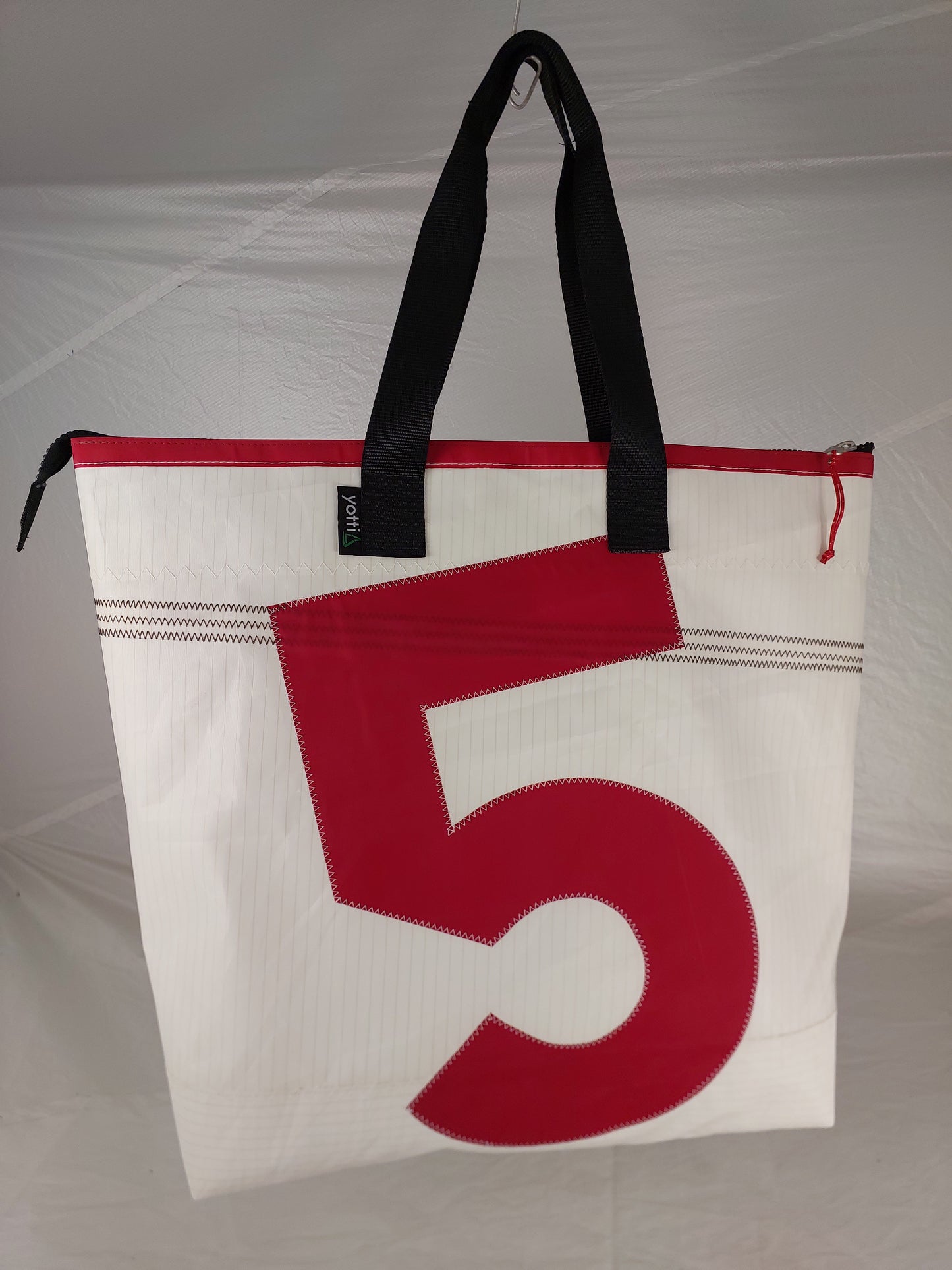 Red 5 Cargo 927