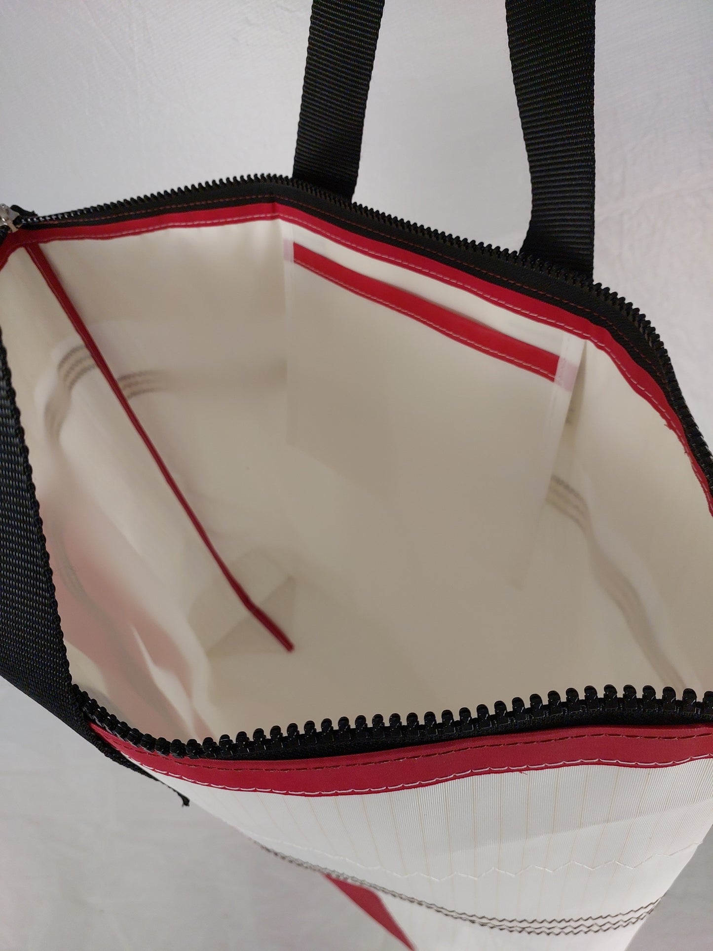 Red 5 Cargo 927